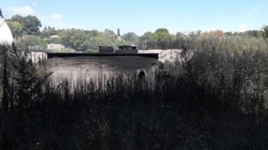 Cesetlerin yakıldığı krematoryumun havalandırma borusu.