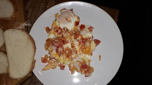 Cocinar Clásico Shakshuka Comida Israelí Los Tomates Los Huevos —  Fotos de Stock