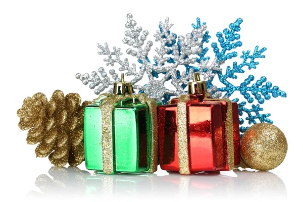 Kerst Ornamenten Geïsoleerd Witte Achtergrond — Stockfoto