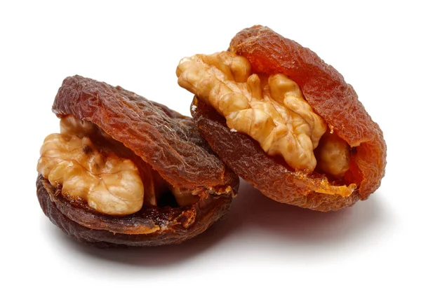 Sušené Meruňky Ořechy Izolovaných Bílém Pozadí Studio Záběr — Stock fotografie
