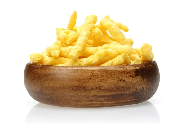 Chips Maíz Con Sabor Queso Cebolla Cuenco Madera Aislado Sobre — Foto de Stock
