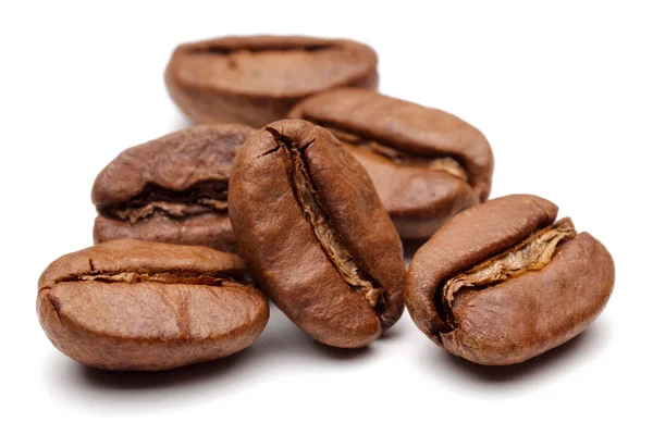 Roasted Coffee Beans Isolated White Background Macro Studio Shot — Stock Photo, Image