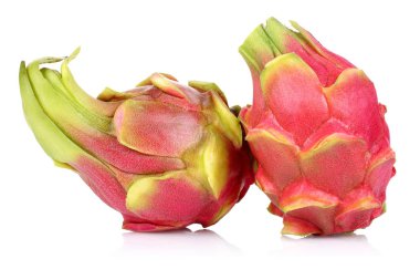 Beyaz arka planda ejderha meyveleri izole