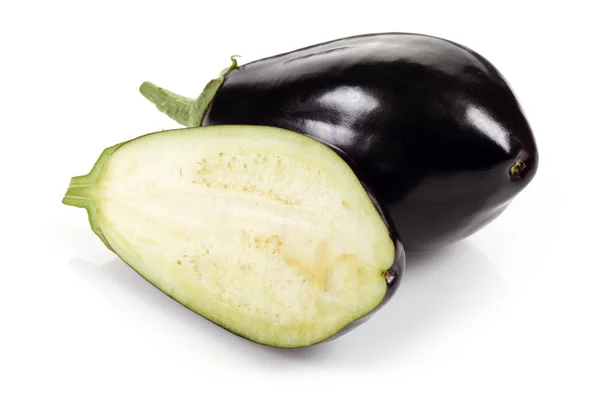 Aubergines Fraîches Tranches Isolées Sur Fond Blanc — Photo