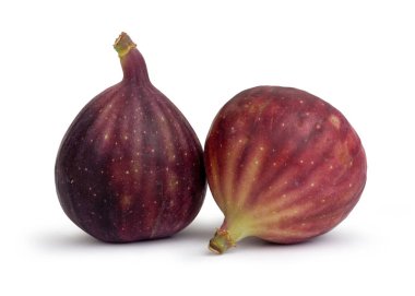 Beyaz arka plan üzerinde izole mor taze incir meyve