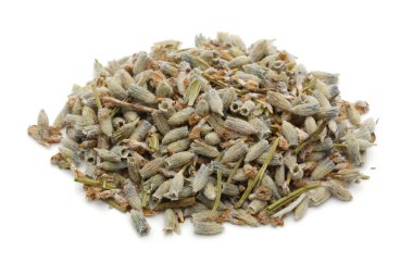 Beyaz arka plan üzerinde izole kurutulmuş lavanta tohumu