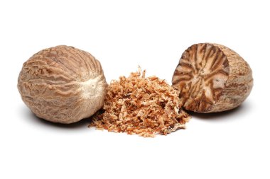 Beyaz arka plan üzerinde izole küçük Hindistan cevizi ve Hindistan cevizi granül