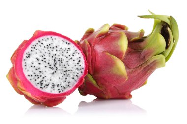 Yarım ve tam dragon meyve beyaz arka plan üzerinde izole