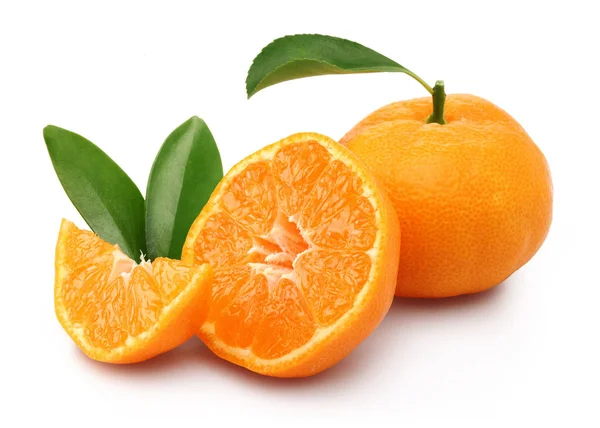 Fresh Tangerine Leaves Slices Isolated White Background — Stock Photo, Image
