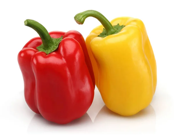 Červené Žluté Papriky Izolovaných Bílém Pozadí — Stock fotografie