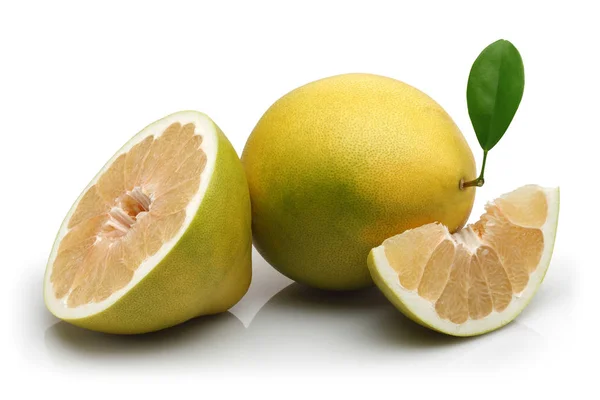 Frutos Frescos Pomelo Aislados Sobre Fondo Blanco — Foto de Stock