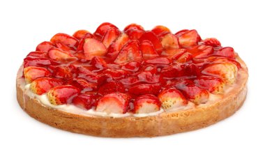 Çilekli tart üzerinde beyaz izole