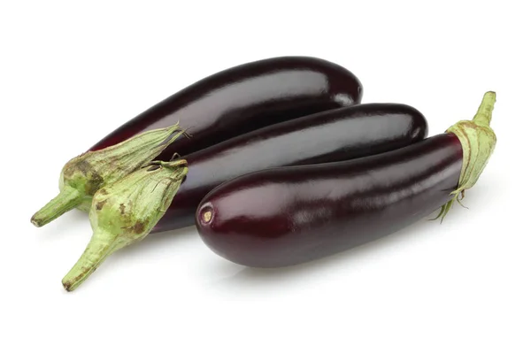 Aubergine eller aubergine vegetabiliska isolerad på vit — Stockfoto