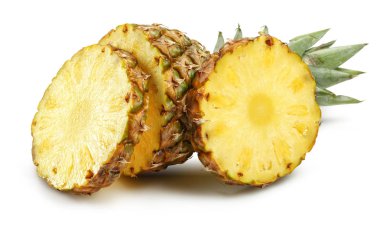 Dilimlenmiş olgun ananas meyve izole