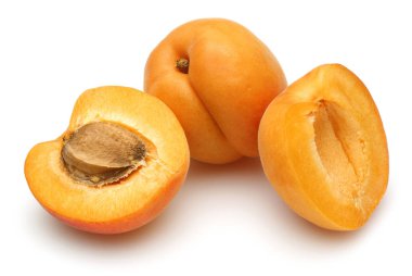 beyaz izole taze olgun kayısı