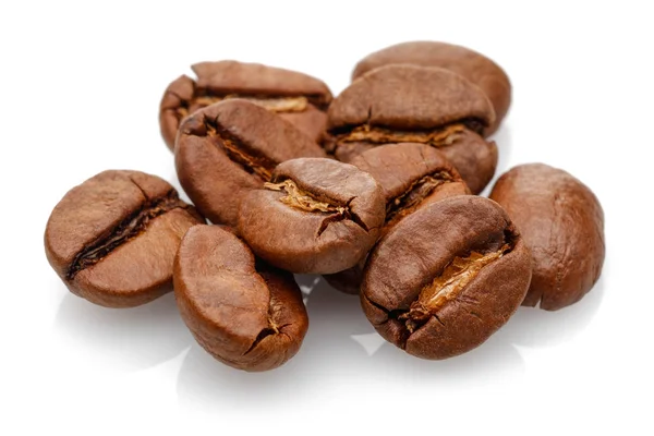 Roasted coffee beans isolated on white — Stock Photo, Image
