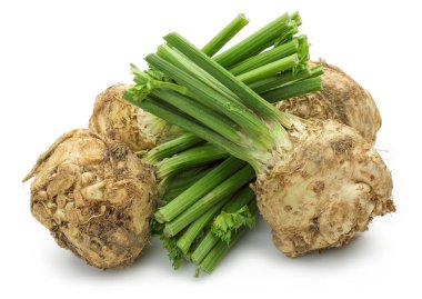 Taze kereviz kök kereviz sapı izole ile