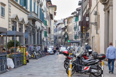 İtalya - Floransa - 3 Eylül: İnsanlar sokaklarda Floransa İtalya 3 Eylül 2018 tadını çıkarıyor.