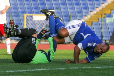Sofia, Bulgaristan - 08 Eylül 2011: Bulgaristan Başbakanı Boyko Borisov düşüyor Sofya, Bulgaristan, hayırsever futbol maçı sırasında 08 Eylül 2011.