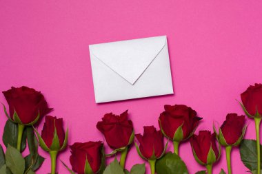 Sevgiliye arka plan, kırmızı gül, mesaj, ücretsiz kopya metin alanı ile sorunsuz pembe arka plan