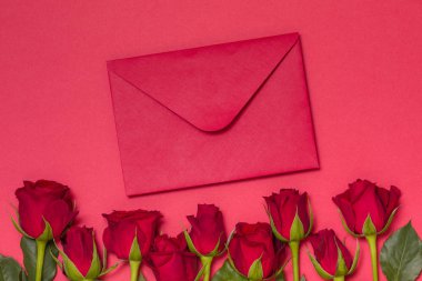 Sevgililer günü mesajı arka plan, kırmızı gül, Not, ücretsiz kopya metin alanı ile sorunsuz kırmızı arka plan