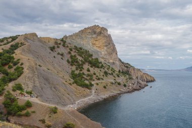 Crimea, yaz, Cape Kapchik, görünümü üst, kıyı şeridi, mavi gökyüzü, bulutlar