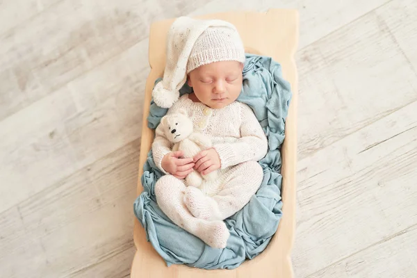 Pasgeboren Jongen Witte Achtergrond — Stockfoto