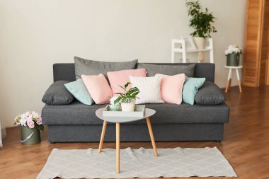 loft tarzı parlak stüdyo daire