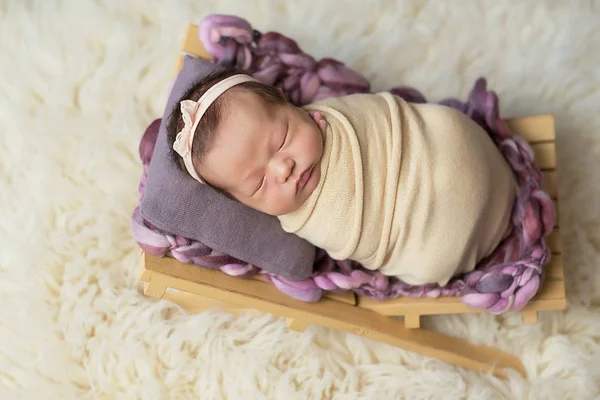 Fotoshoot Voor Een Pasgeboren Meisje — Stockfoto