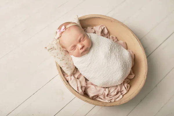 Newborn Girl White Background — Stock Photo, Image