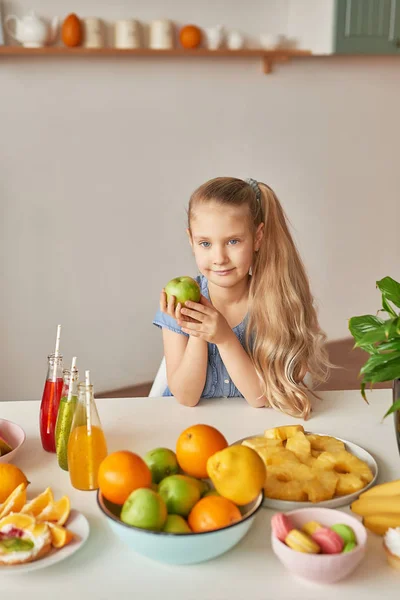 Manzanas Fondo Plátano Hermoso Desayuno Brillante Chía Niño Color Contemporáneo —  Fotos de Stock