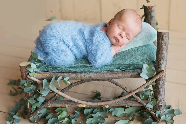 Pasgeboren Jongen Thuis Slapen — Stockfoto