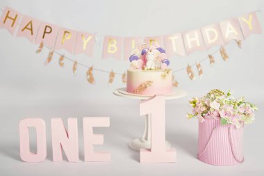 Doğum günü 1 yıl Cake Smash Dekor bir tek boynuzlu at ile