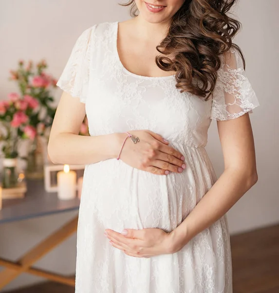 Schwangere Auf Hellem Hintergrund Foto Ohne Gesicht Rahmen — Stockfoto