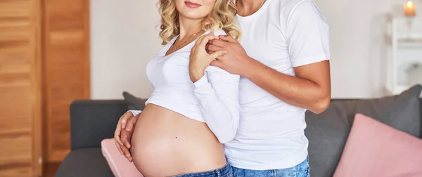 Gravid Par Ram Utan Ansikte — Stockfoto