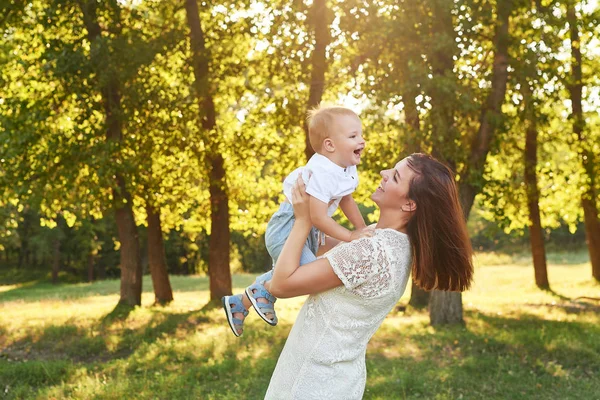 Mother Son Walk Park Summer Sunset Mother Day — Stock Photo, Image