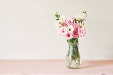 masada eustomas çiçek bir buket