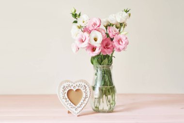 masada eustomas çiçek bir buket