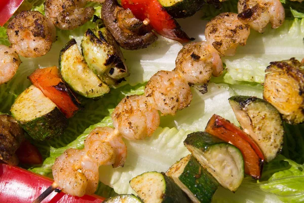 Delicious Grilled Shrimps Veggies Kebab Skewers — Stock Photo, Image
