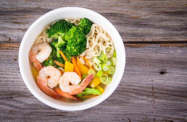 Ramen Noodle Garnaal Soep Kom Met Broccoli Groene — Stockfoto