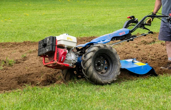 Квебек Канада Мая 2018 Bcs 853 Rototiller Популярный Тракторный Агрегат — стоковое фото