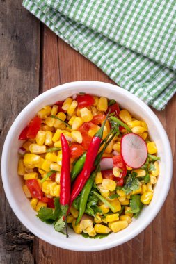 Mexican taze Mısır salatası kase