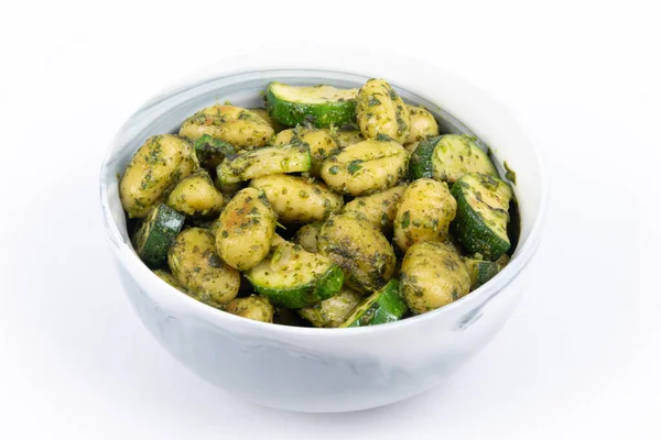 Macarrão Nhoque Batata Com Abobrinha Tigela Pesto Manjericão Caseiro Fresco — Fotografia de Stock