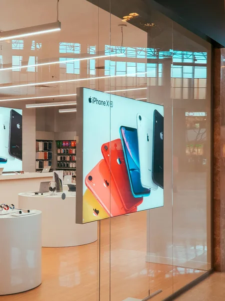 罗马尼亚Iasi 2019年5月5日 Iphone手机和Ipad平板电脑在苹果商店出售 — 图库照片