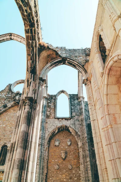 マウントカーメルの聖母の修道院 コンヴェント オルデム カルモ ポルトガルのリスボン市で1393年に建てられたゴシック様式のローマカトリック教会です — ストック写真
