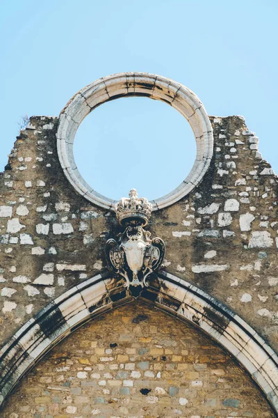 マウントカーメルの聖母の修道院 コンヴェント オルデム カルモ ポルトガルのリスボン市で1393年に建てられたゴシック様式のローマカトリック教会です — ストック写真