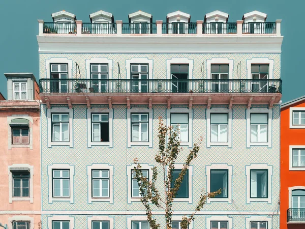 Apartamento Colorido Fachada Edifício Lisboa Portugal — Fotografia de Stock