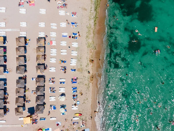 Letecká Pláž Lidé Slunečníky Moři Letní Pláž — Stock fotografie