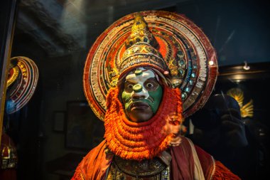 St. Petersburg, Rusya Federasyonu-Ekim 08, 2016: Antropoloji Müzesi ve Etnografya Kunstkammer, sergiler. Vintage Afrika tarihi kostüm
