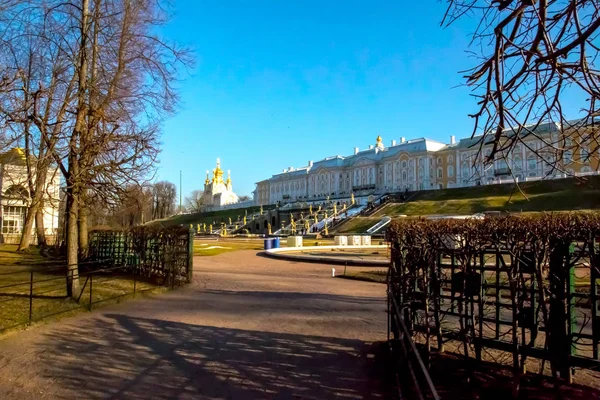 Paisagem Primavera Vista Clássica Antigo Parque Peterhof São Petersburgo Rússia — Fotografia de Stock